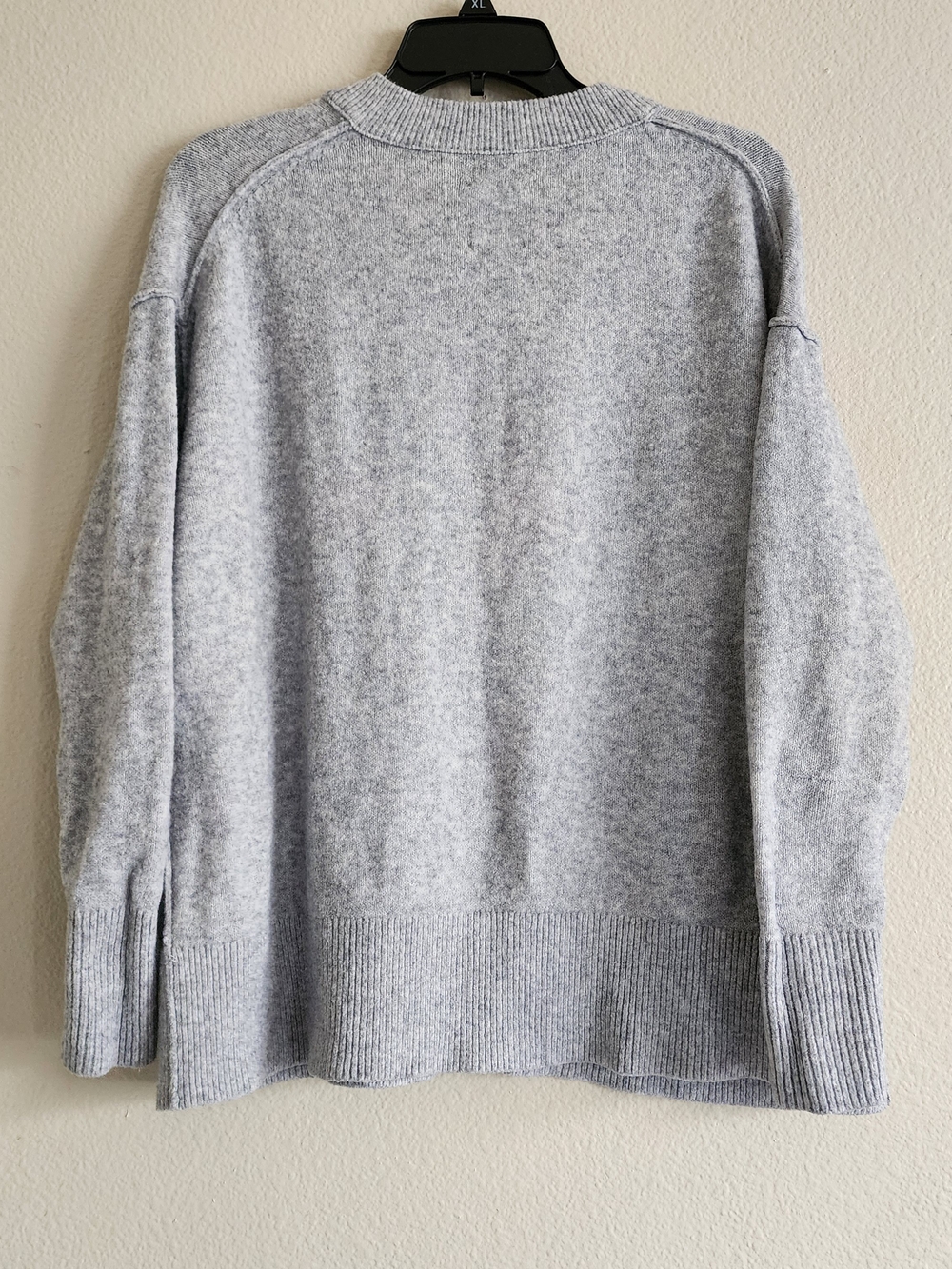 Aerie Gray Knit V-Neck Oversized Pullover Sweater Size Small - Picture 6 of 6